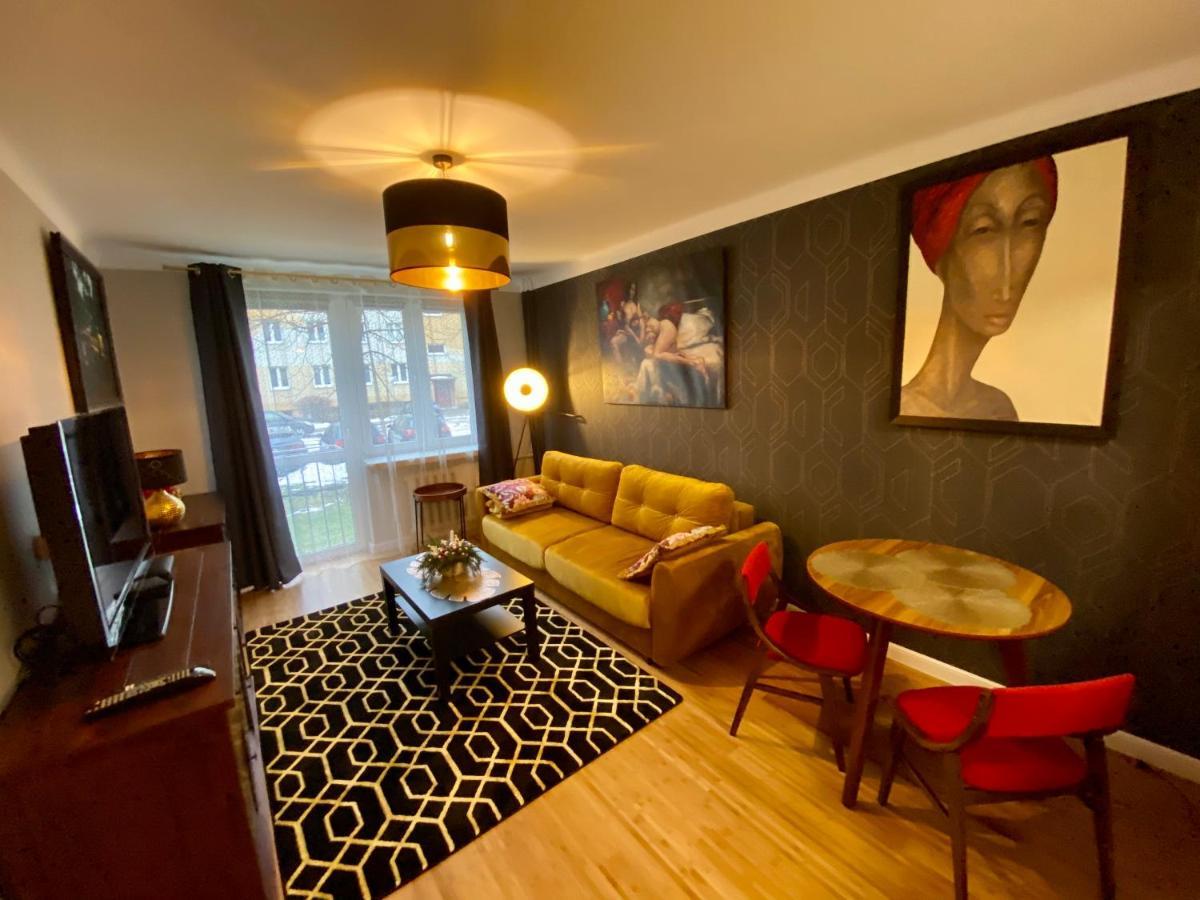 Apartament Golden Studio เมียเลส ภายนอก รูปภาพ